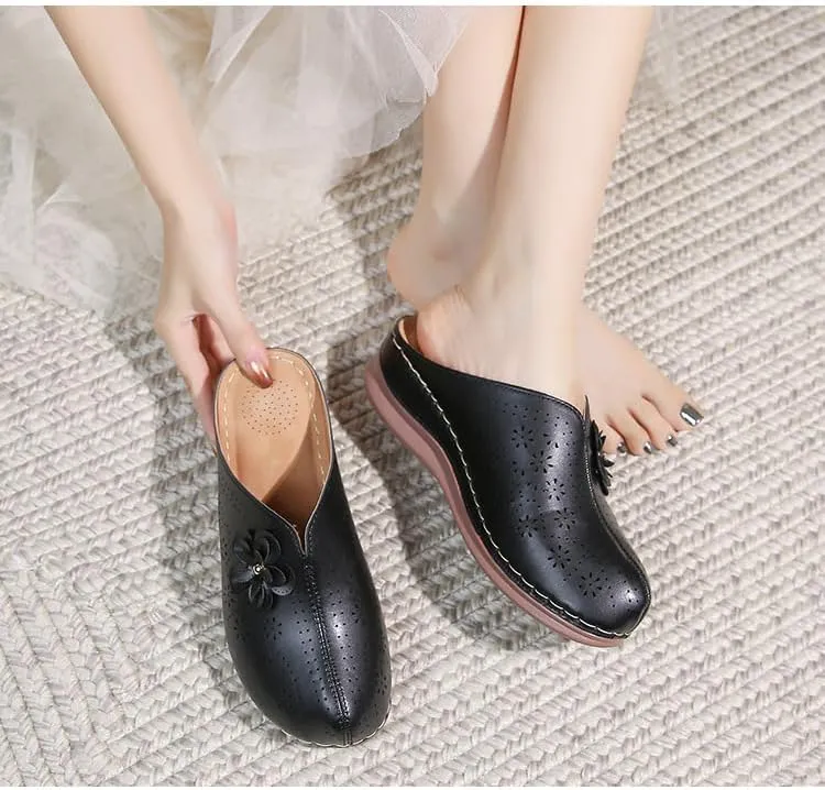 Clogs for Women Slip on Mules with Floret Closed Toe Sandals, Summer Shoes, Comfortable Walking Wedge Clogs (Black,8.5)