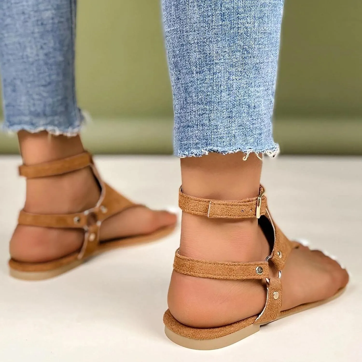 Dressy Thong Sandals for Women Open Toe Shoes Flat Beach Sandals Buckle Ankle Strap Casual Summer Retro Gladiator Sandals