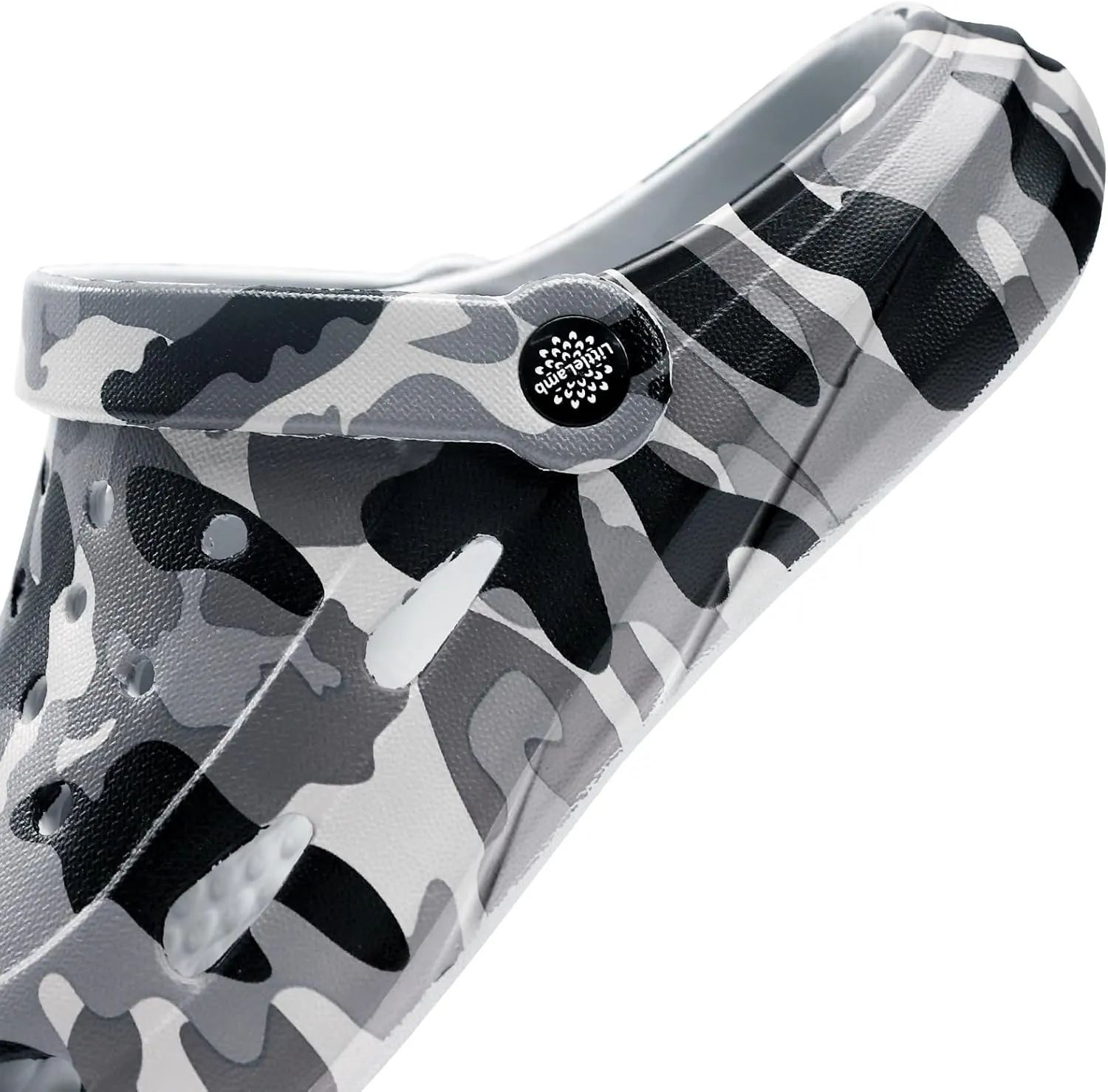 Kids Classic Camo Beach Clogs | Lightweight Water Sandals for Boys - Quick-Dry Non-Slip Light and Durable （Little Kid/Big Kid）