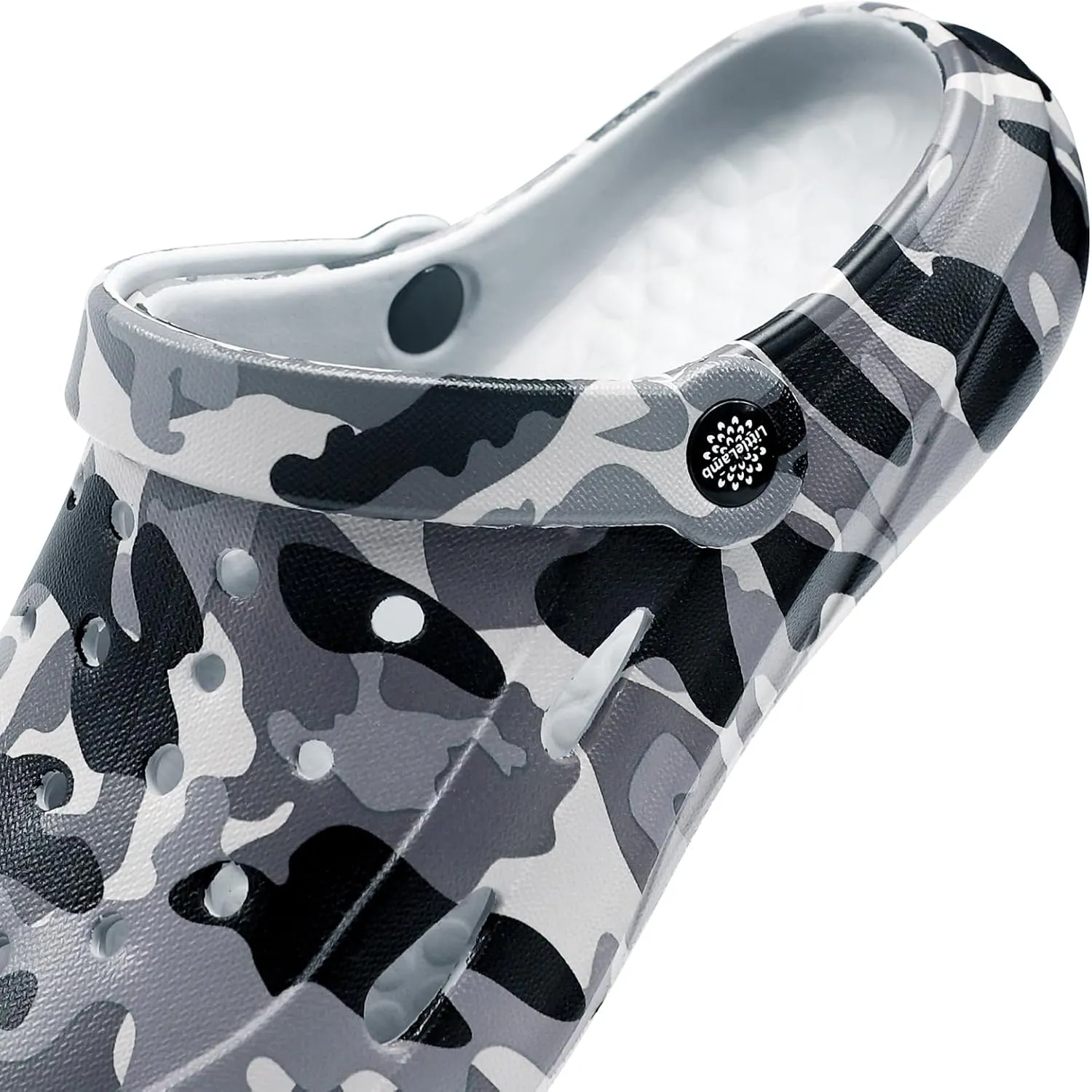 Kids Classic Camo Beach Clogs | Lightweight Water Sandals for Boys - Quick-Dry Non-Slip Light and Durable （Little Kid/Big Kid）