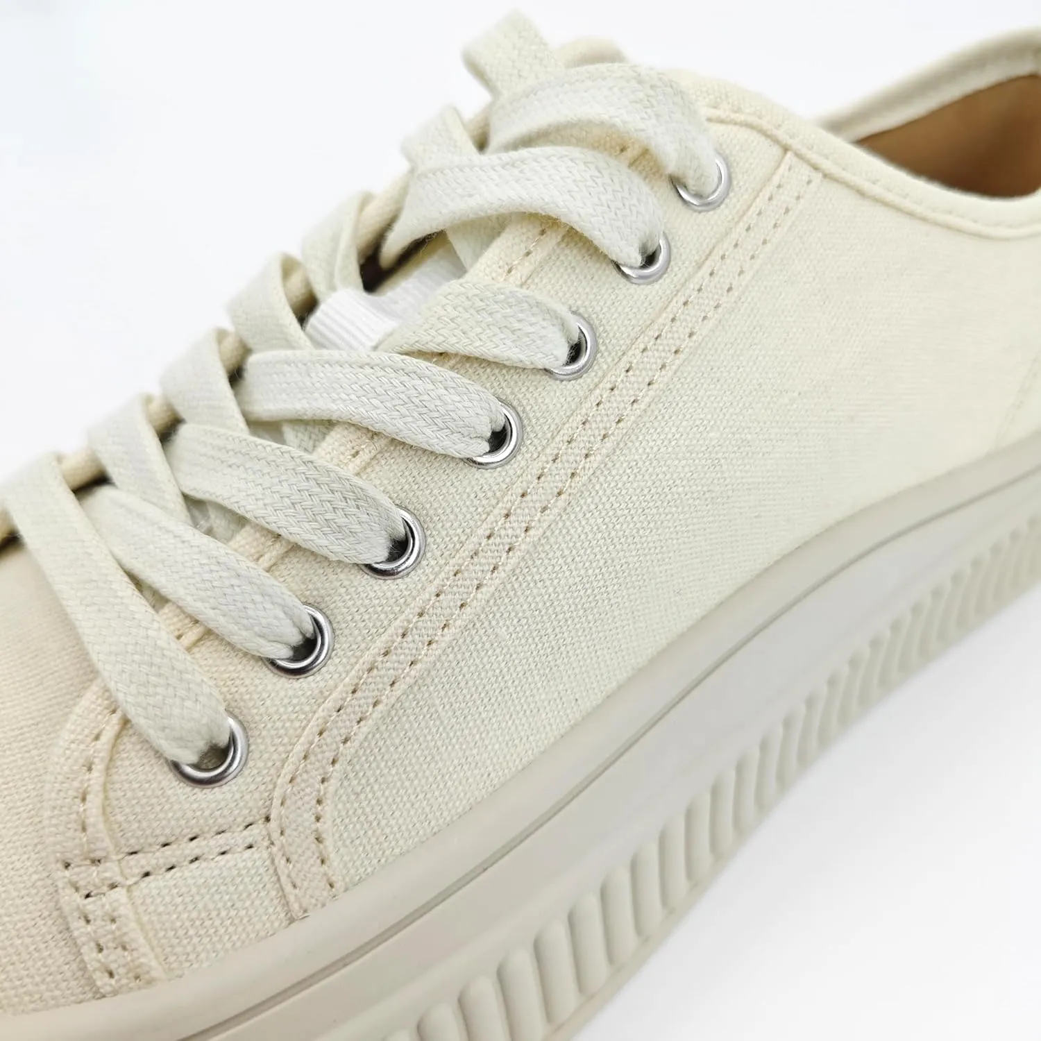 Low Top Fashion Canvas Sneakers for Women, Lace up Casual Walking Shoes