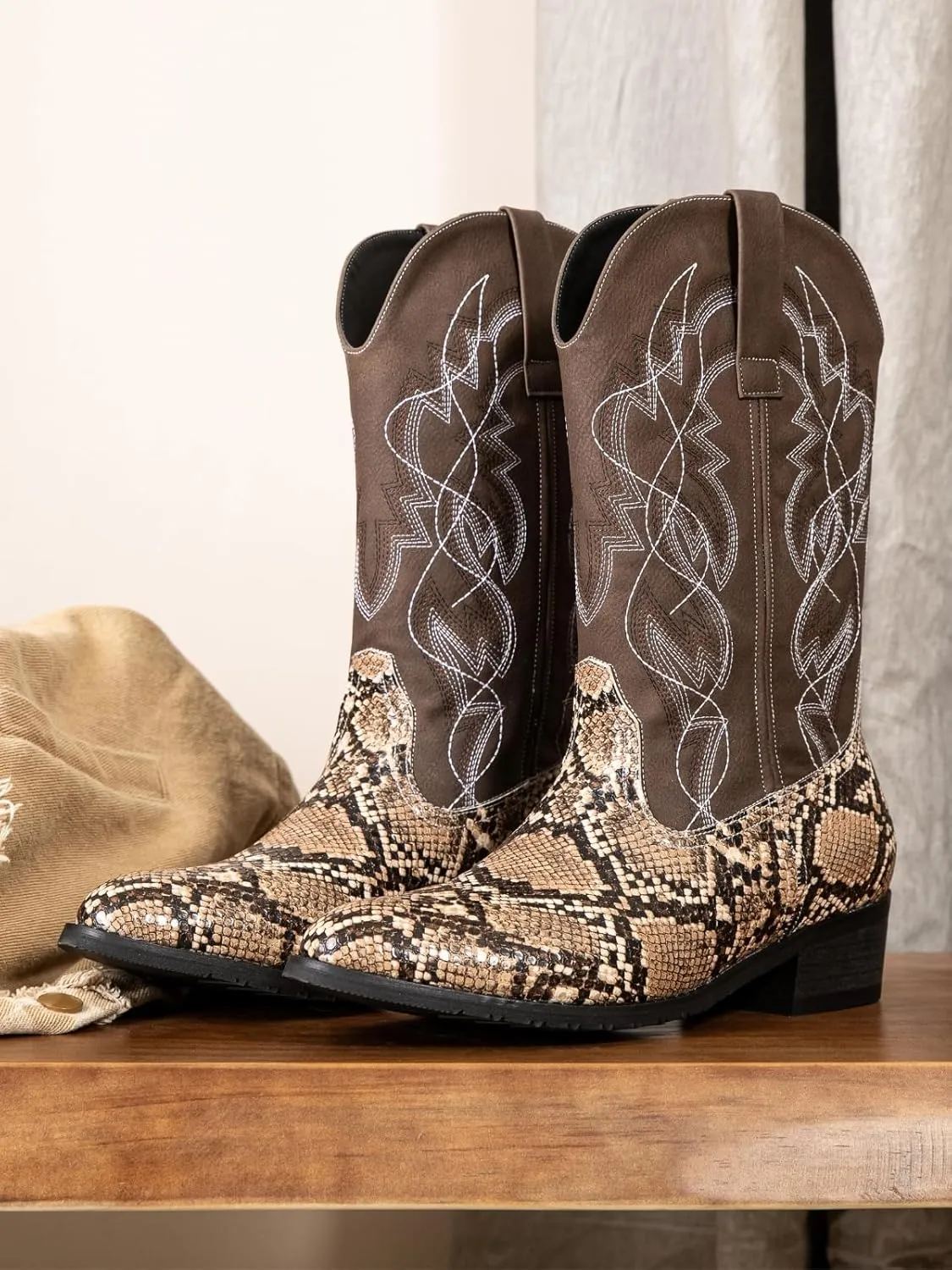 Python Manning Men's Boots Cowboy for Men Classic Pointed Toe Western Pull Up Snakeskin Embroidered Mid-Calf Boots