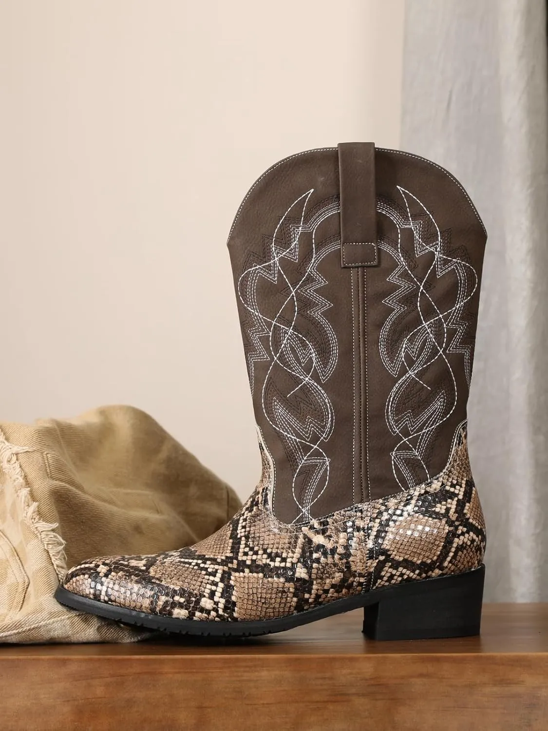 Python Manning Men's Boots Cowboy for Men Classic Pointed Toe Western Pull Up Snakeskin Embroidered Mid-Calf Boots