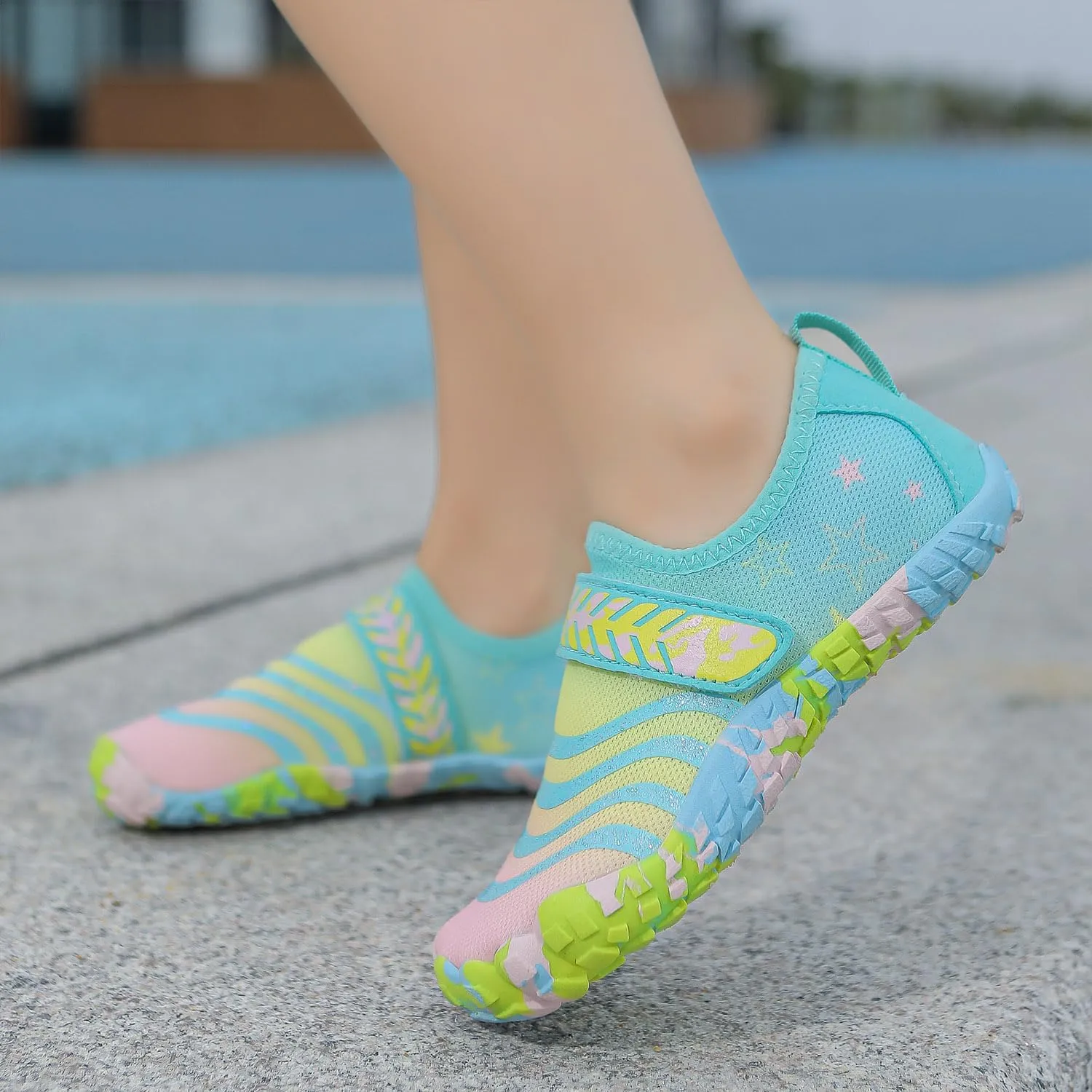 Quickshark Kids Water Shoes Boys Girls Barefoot Aqua Socks Outdoor Indoor Quick Dry Sandals Lightweight Slip On Walking Sneakers for Beach Pool Swim (Little Kid/Big Kid)