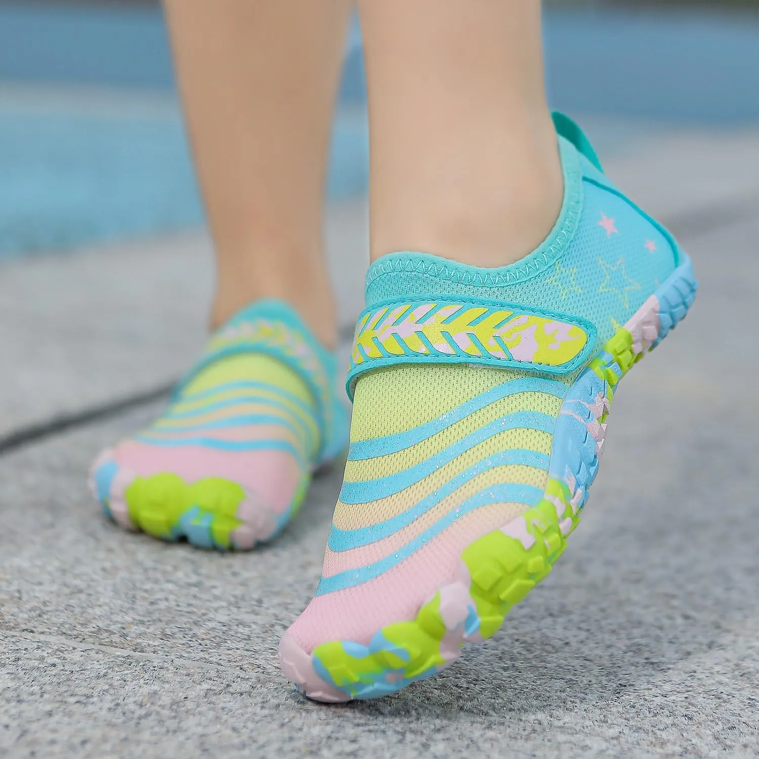 Quickshark Kids Water Shoes Boys Girls Barefoot Aqua Socks Outdoor Indoor Quick Dry Sandals Lightweight Slip On Walking Sneakers for Beach Pool Swim (Little Kid/Big Kid)