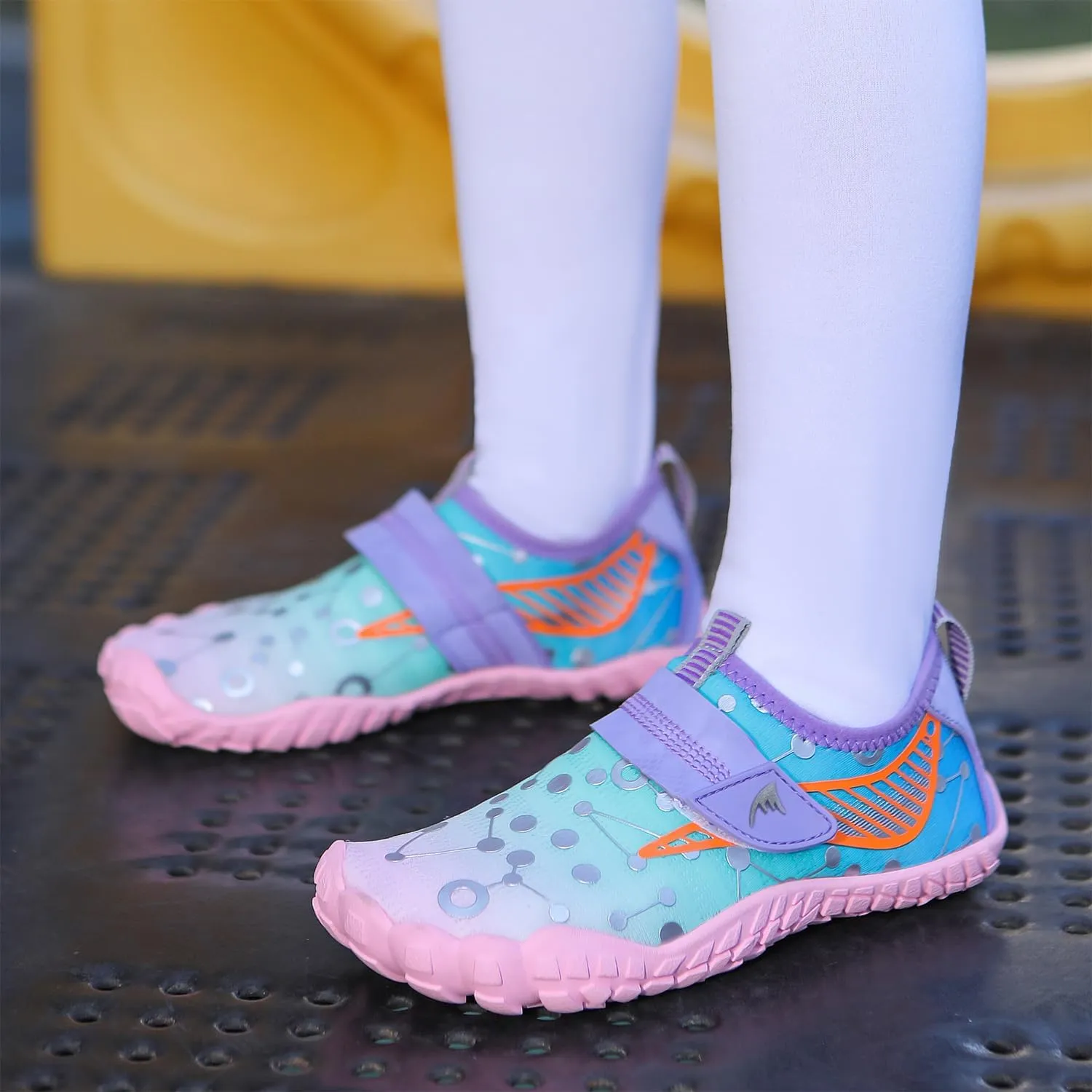 Quickshark Kids Water Shoes Boys Girls Barefoot Aqua Socks Outdoor Indoor Quick Dry Sandals Lightweight Slip On Walking Sneakers for Beach Pool Swim (Little Kid/Big Kid)