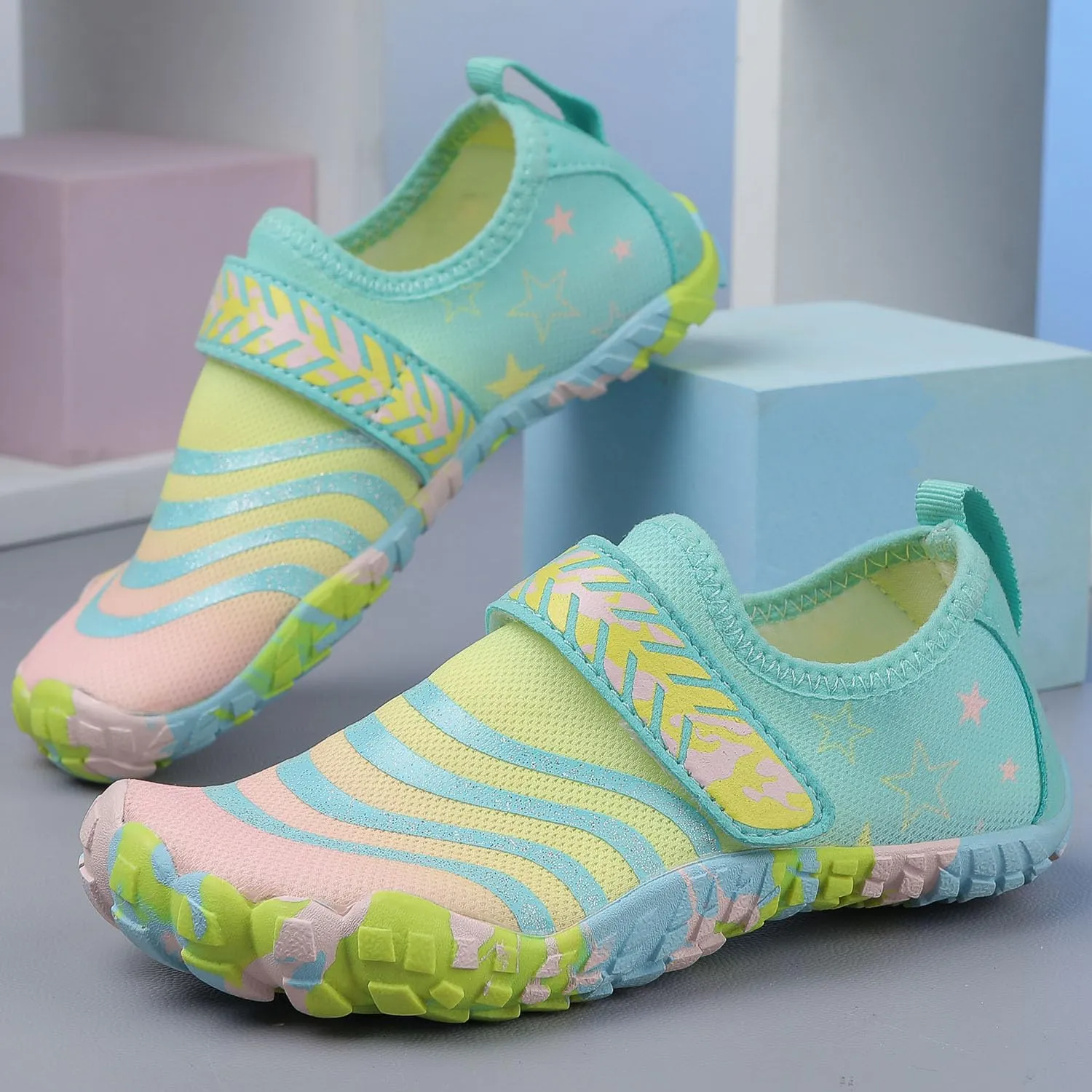 Quickshark Kids Water Shoes Boys Girls Barefoot Aqua Socks Outdoor Indoor Quick Dry Sandals Lightweight Slip On Walking Sneakers for Beach Pool Swim (Little Kid/Big Kid)