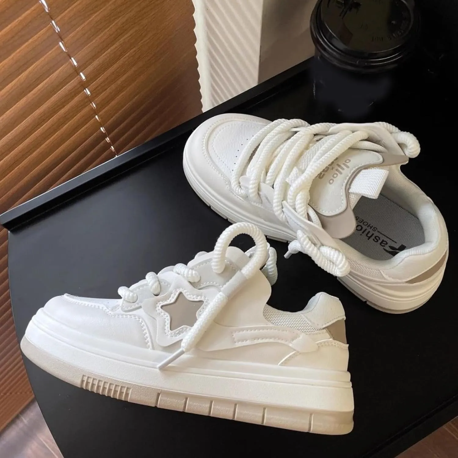 Star Shoes Walking Sneakers for Women Low Top Lace-up Comfort Casual Shoes Y2K Aesthetic Chunky Platform Sneakers