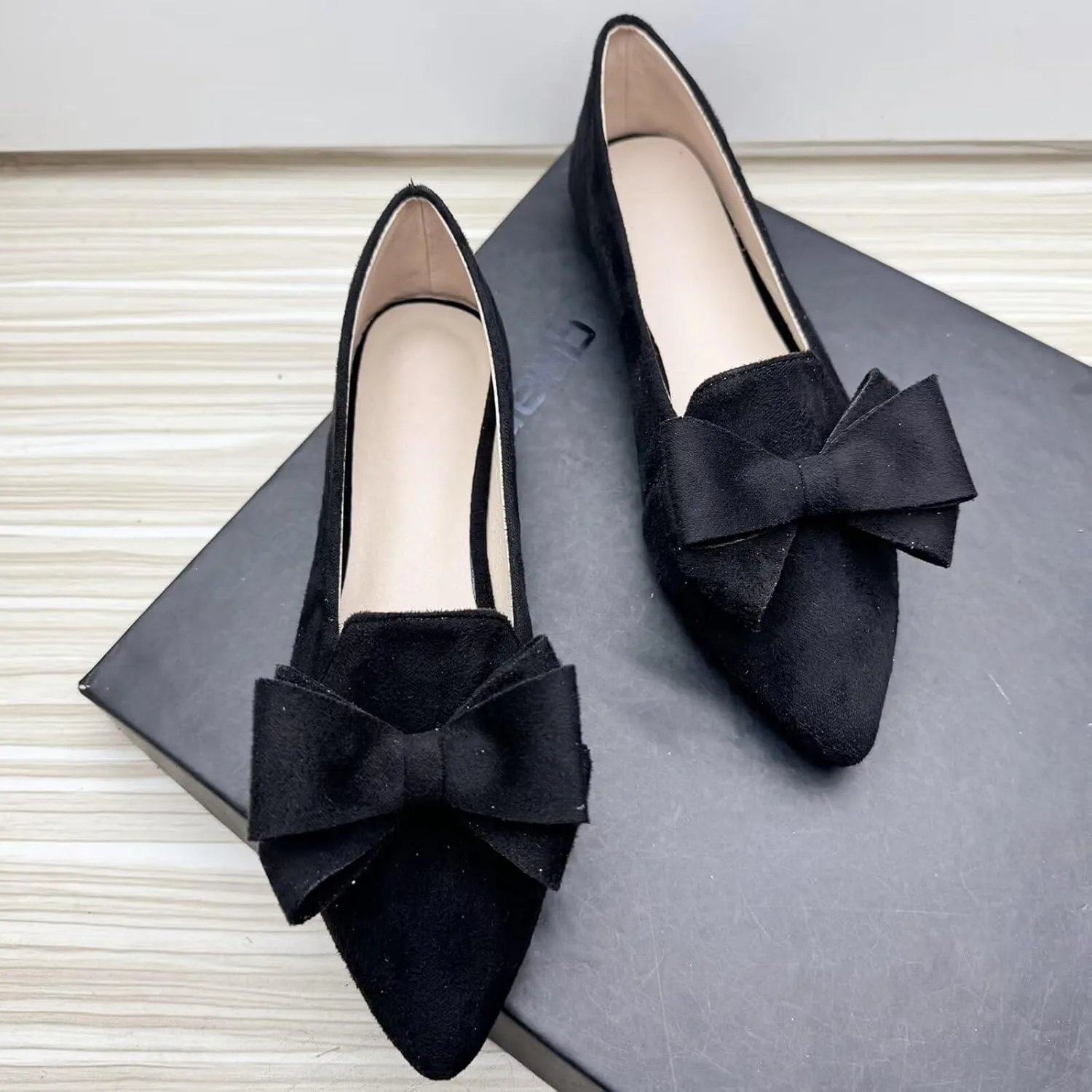 WENJIAZHIZHI Women's Pointed Toe Suede Bow Loafers Comfortable Ballet Flats Soft Office Lady Shoes Low-Heel Walking Slip-ons