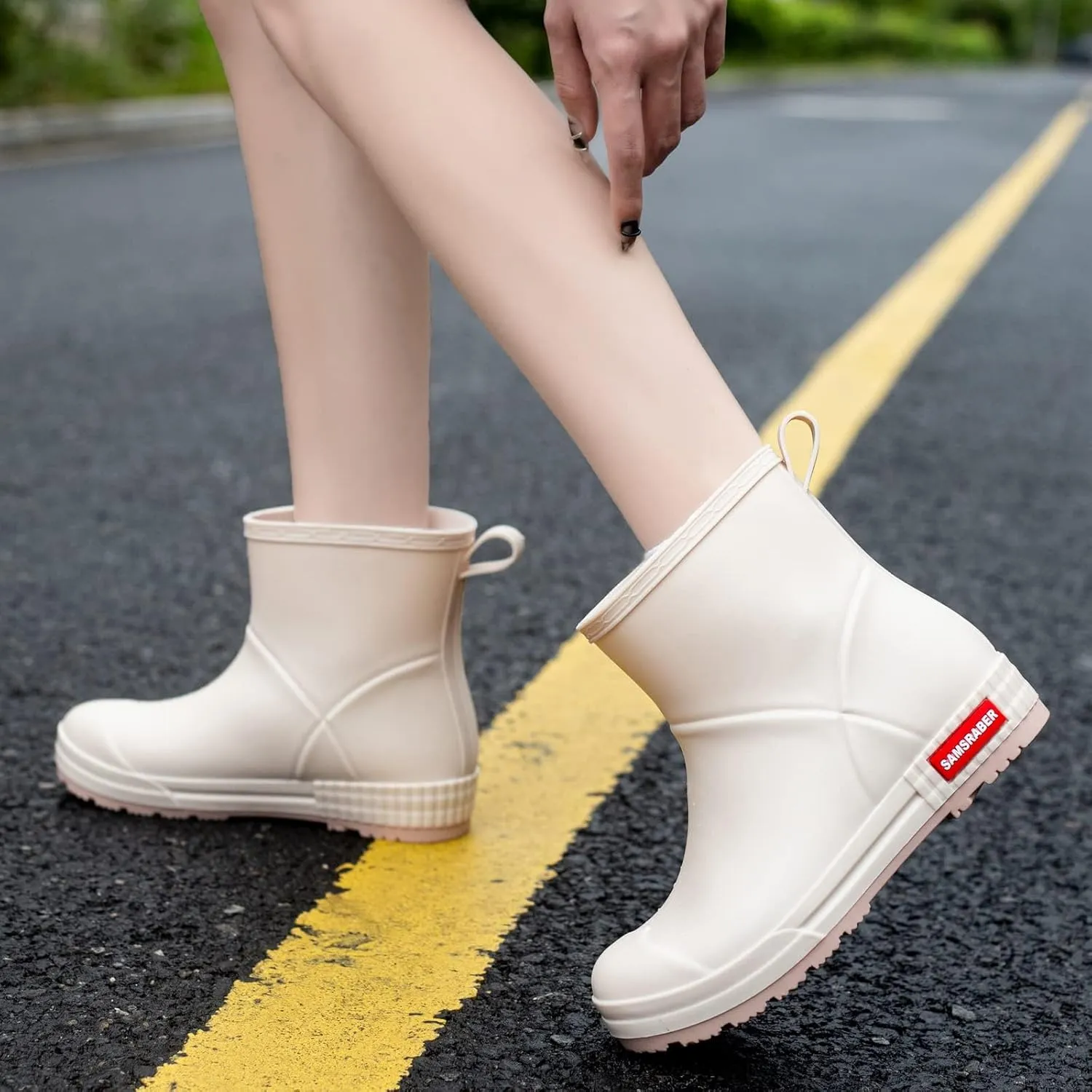 YUHITYGZGS Short Rain Boots for Women and Men, Lightweight Waterproof Garden Boots, Anti-Slip Chelsea Womens Rain Boots, Stylish Mid Heel rubber Ankle Booties with Comfy Insoles for Outdoor